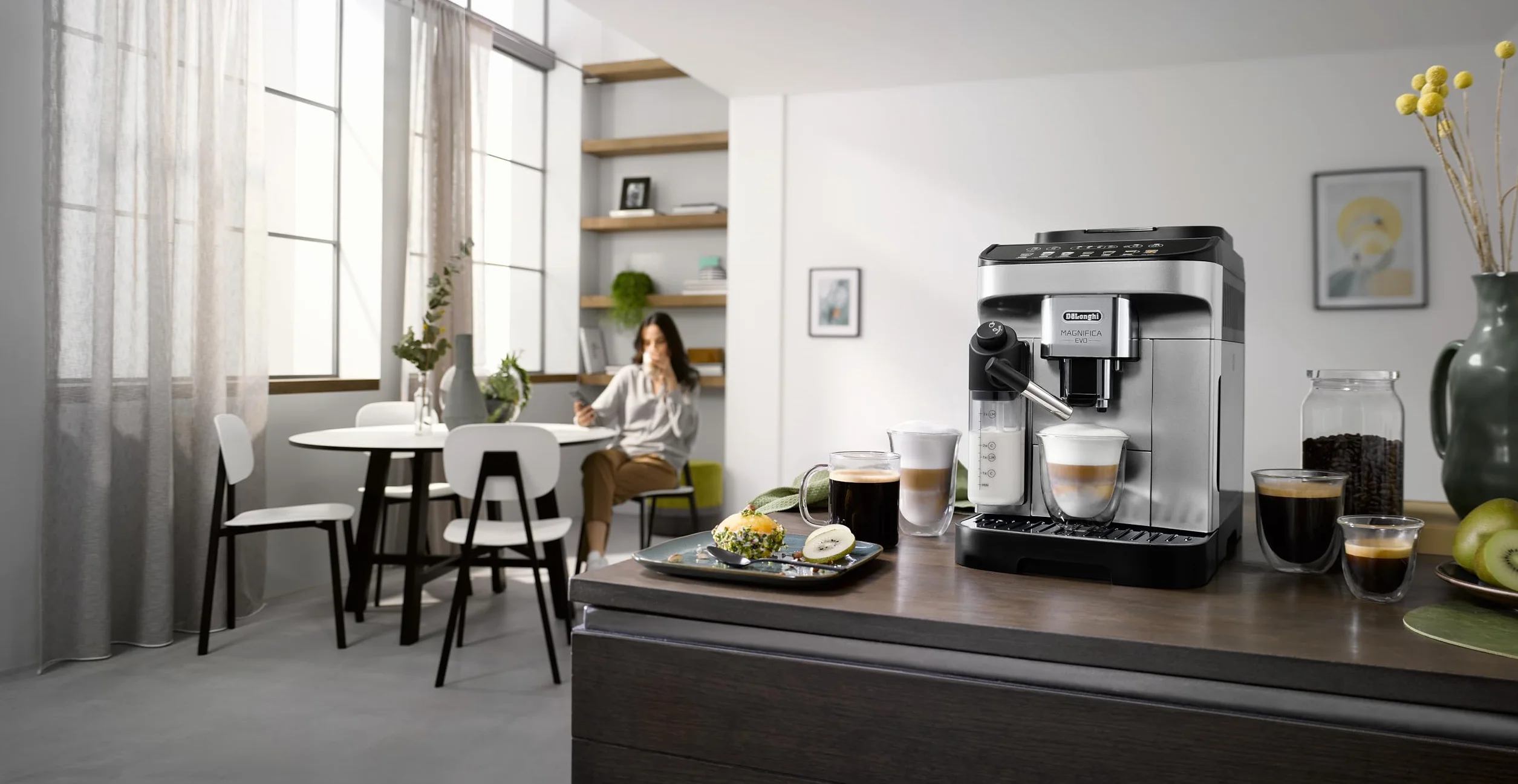De'Longhi Magnifica Evo ECAM292.81.SB, w pełni automatyczny ekspres do kawy z systemem mlecznym, 7 przycisków bezpośredniego wyboru do cappuccino, espresso i innych specjałów kawowych, panel
