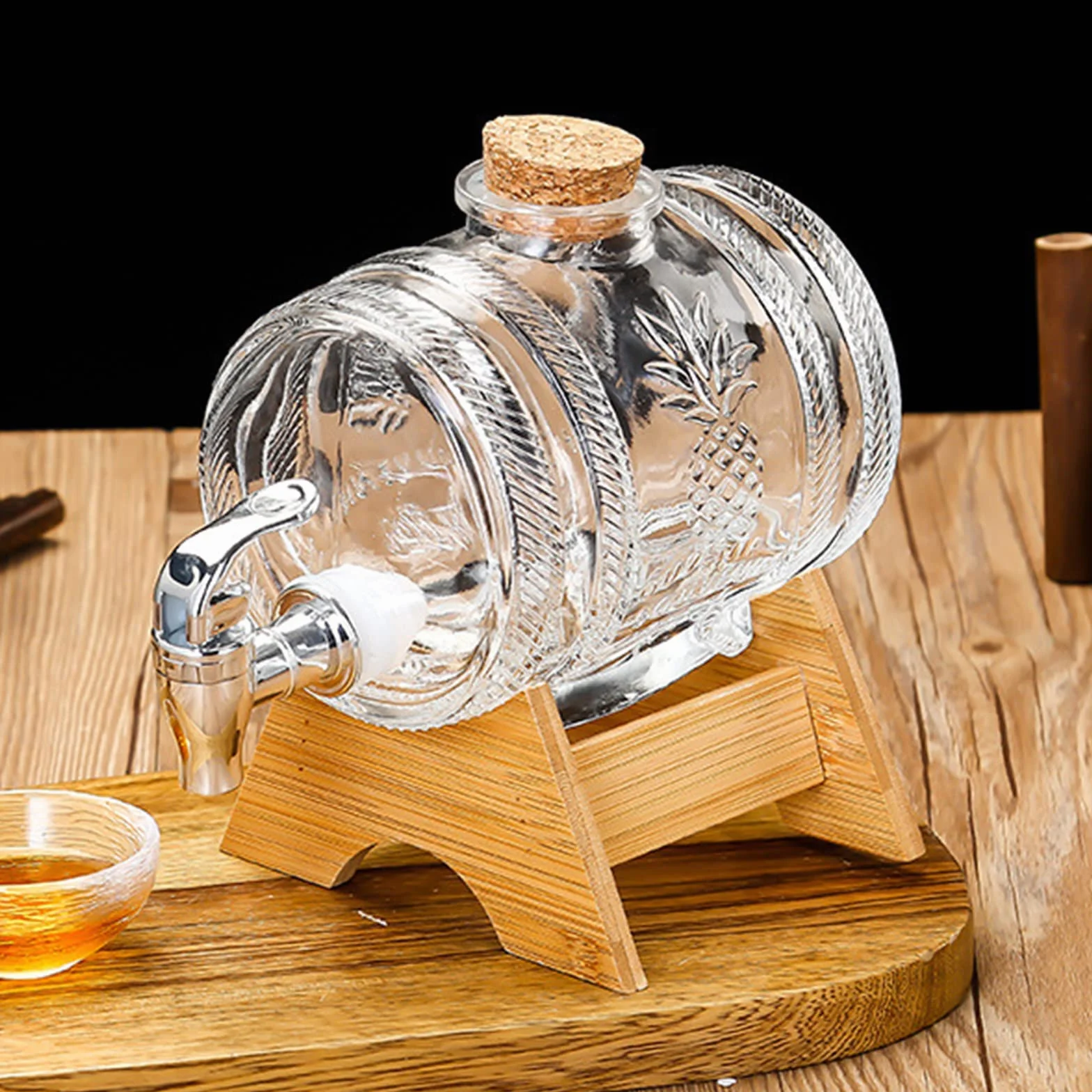 Karafka do whisky, 1000 ml, beczka z kranem i drewnianą podstawką, szklany dozownik do napojów z korkiem, przezroczysty dozownik alkoholu, zestaw na prezent dla chłopaka, męża, ojca