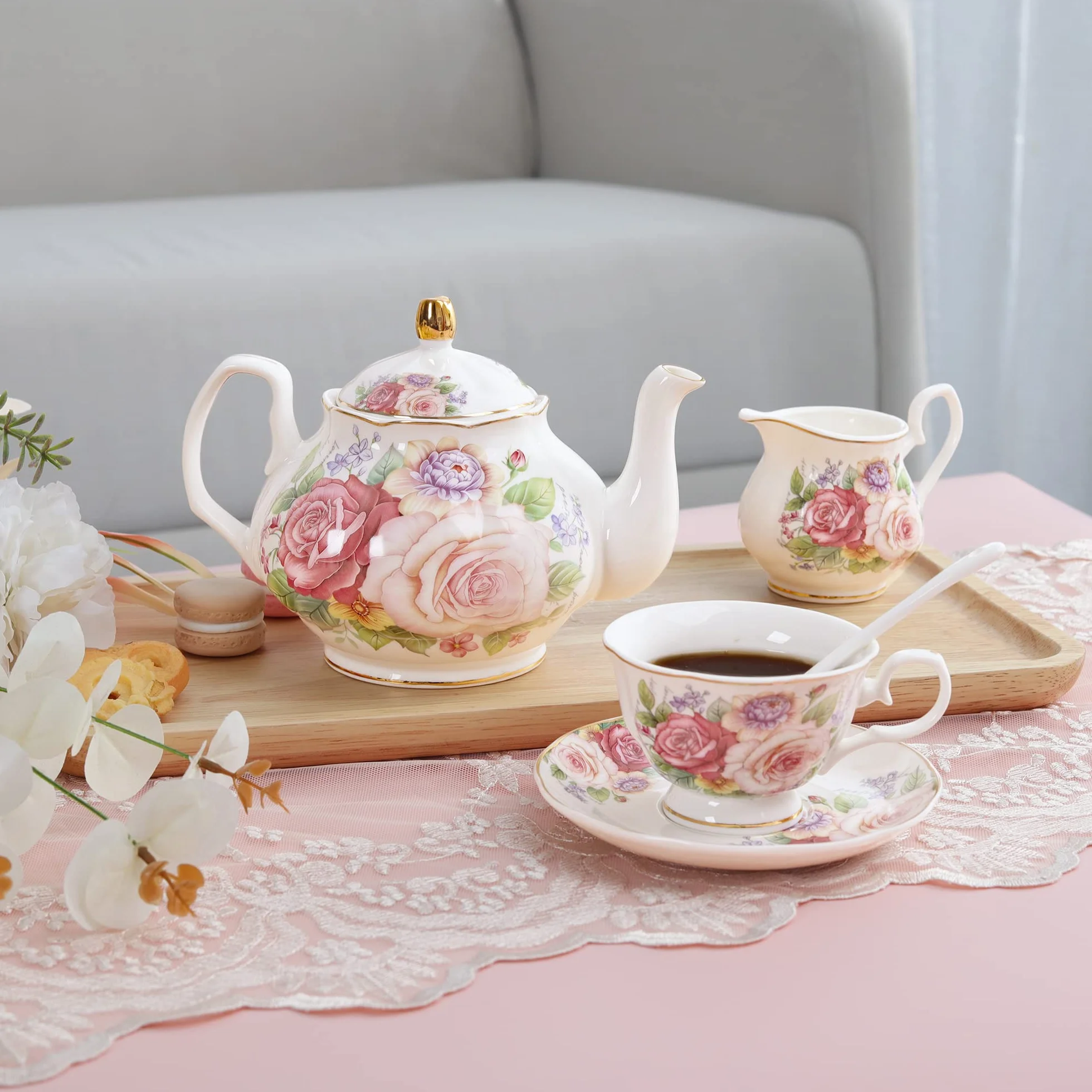Porcelanowy zestaw do kawy i herbaty różowy vintage