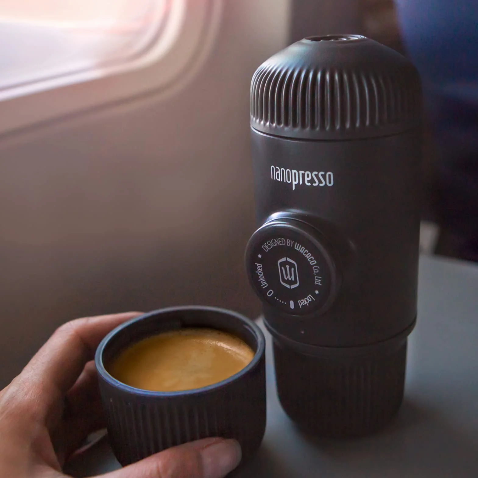 WACACO Przenośny ekspres do kawy Nanopresso w zestawie z NS Adapter, Kompatybilny z kapsułkami NS i kawą mieloną, Zestaw ręcznego ekspresu do kawy, Idealny na kemping