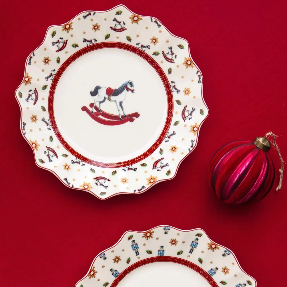 Villeroy & Boch - Toy's Delight zestaw śniadaniowy dla 2 os. konik na biegunach 6-cz. kolorowy, Boże Narodzenie, komplet naczyń z talerzami śniadaniowymi, filiżankami i miskami, porcelana Premium