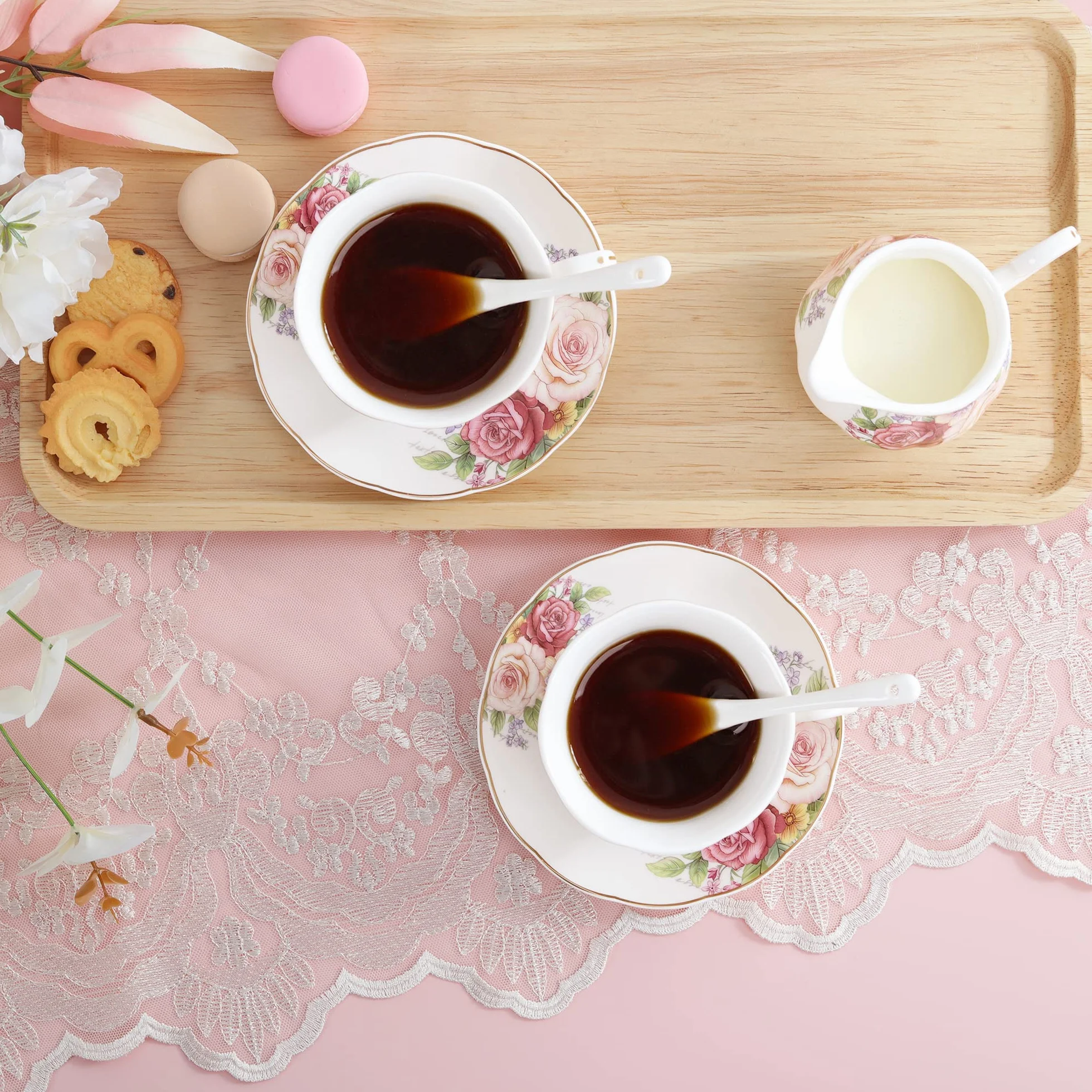 Porcelanowy zestaw do kawy i herbaty różowy vintage