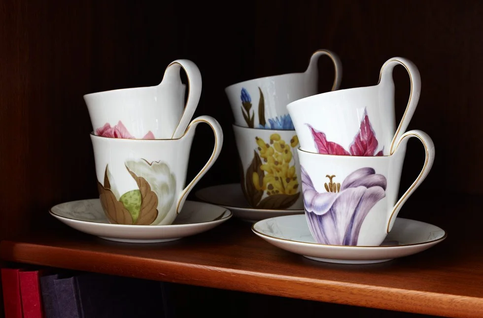 Royal Copenhagen Filiżanka Flora, Fine Bone China, biało-niebiesko-złoty