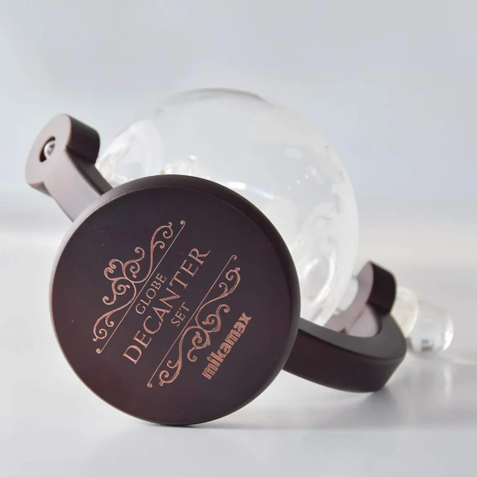 MikaMax - zestaw z karafką Globe - karafka do whisky - z dwoma kieliszkami - ręcznie wykonana - przezroczysta - 850 ml - karafka z hermetycznym uszczelnieniem
