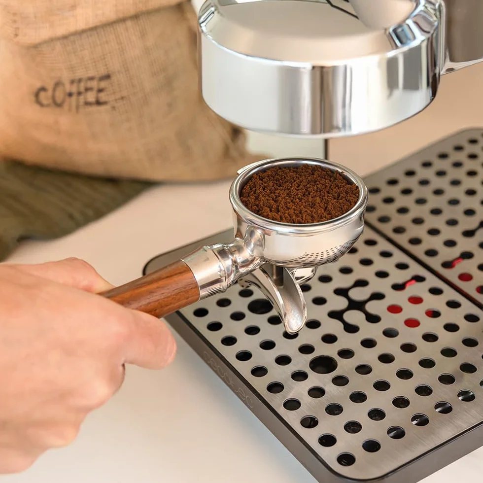 Cecotec Ekspres do kawy Barista Baristeo Intima, profesjonalny ekspres do kawy Barista, system wstępnego parzenia, pompa 15 bar, łatwe napełnianie, zbiornik na wodę 1,7 l i podgrzewacz do filiżanek