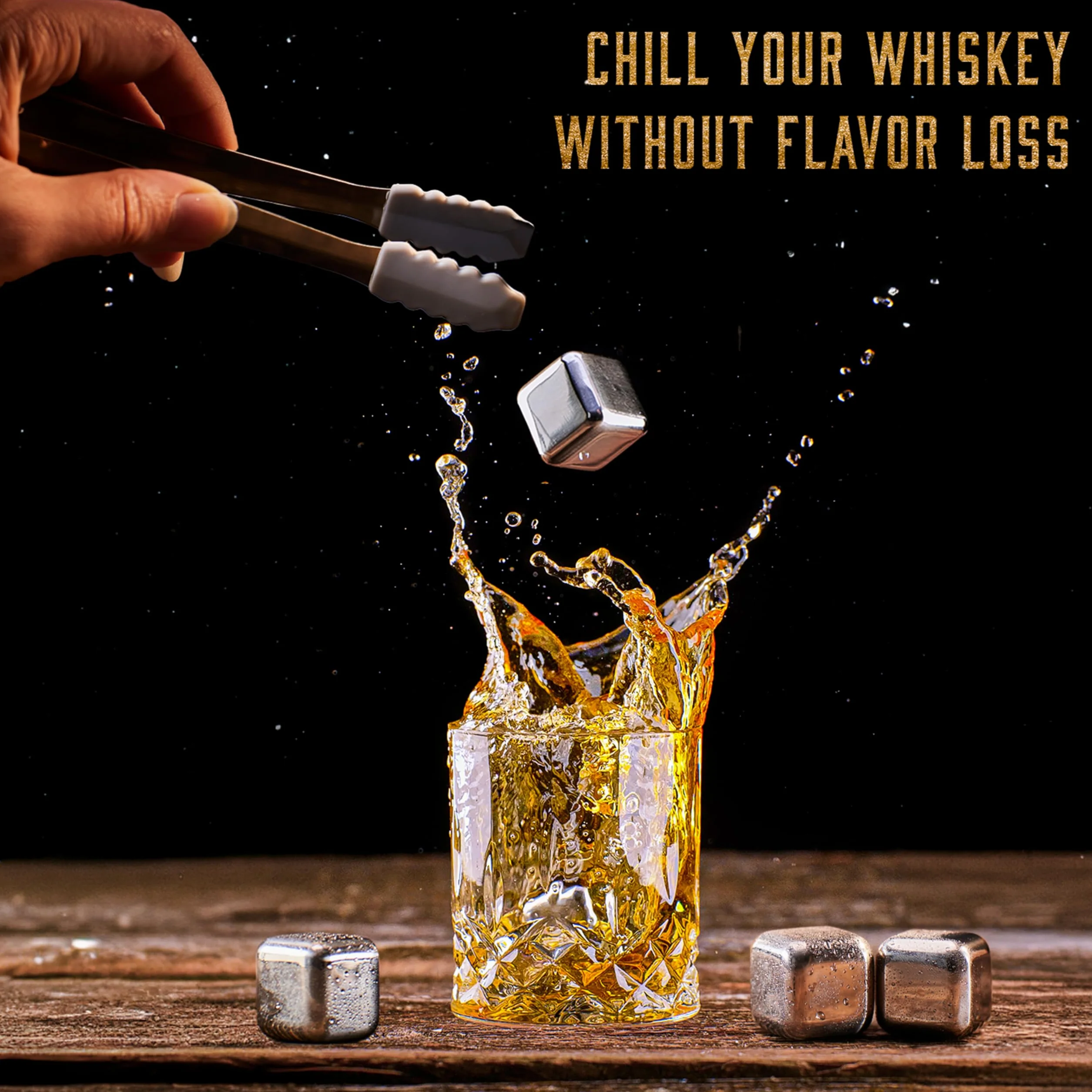 WHISISKEY Zestaw Karafka do Whisky - Zestaw Prezentowy Whiskey - Prezenty dla Mężczyzn - Pomysły na Prezent dla Mężczyzny - Klasyczna Karafka 700ML, 2 Szklanki do Whisky, 4 Kamienie do Whisky