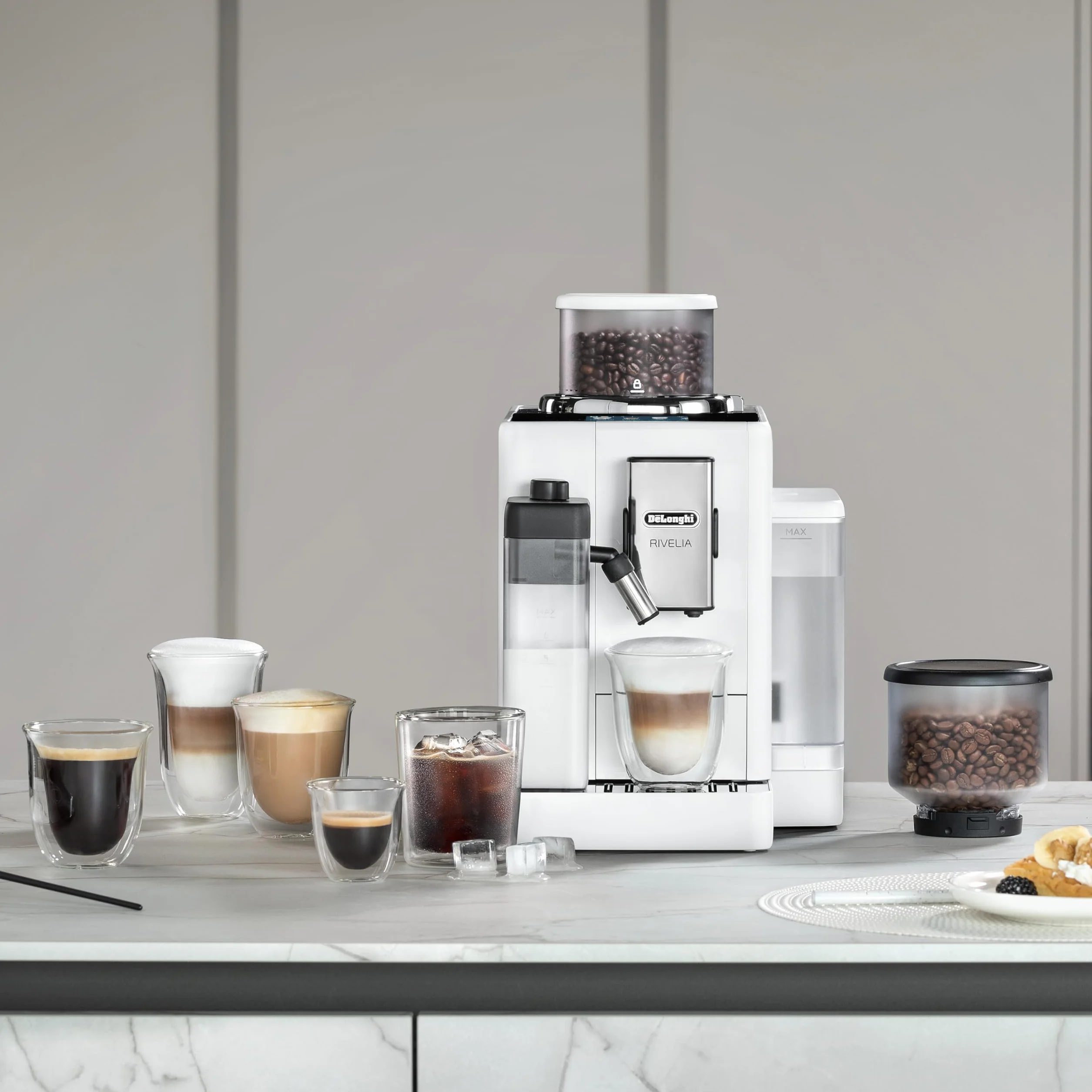 De'Longhi Rivelia EXAM440.55.W superautomatyczny ekspres do kawy z LatteCrema Hot, arktyczna biel