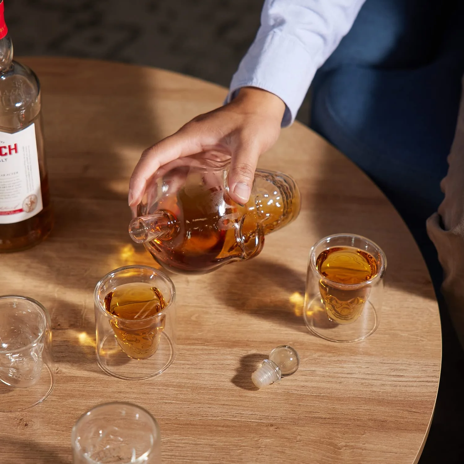 Oak & Steel - Karafka z Czaszką Whisky (700ml) z 6 Kieliszki do Szotów (75 ml) - Zestaw Upominkowy dla Mężczyzn, Dzień Ojca, Urodziny, Boże Narodzenie