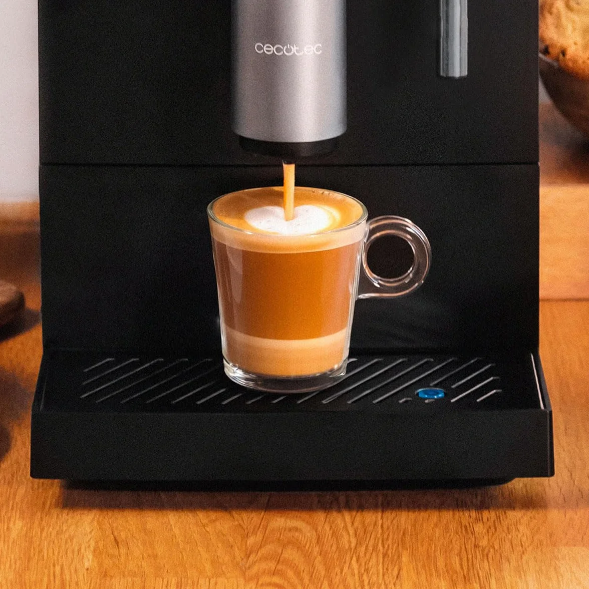 Cecotec Kompaktowy ekspres do kawy do espresso Cremmaet Steam. 1350 W, 19 bar, system termobloków, zbiornik na kawę ziarna 150 g z młynkiem i 1,1 l wody, kompaktowy z parownikiem
