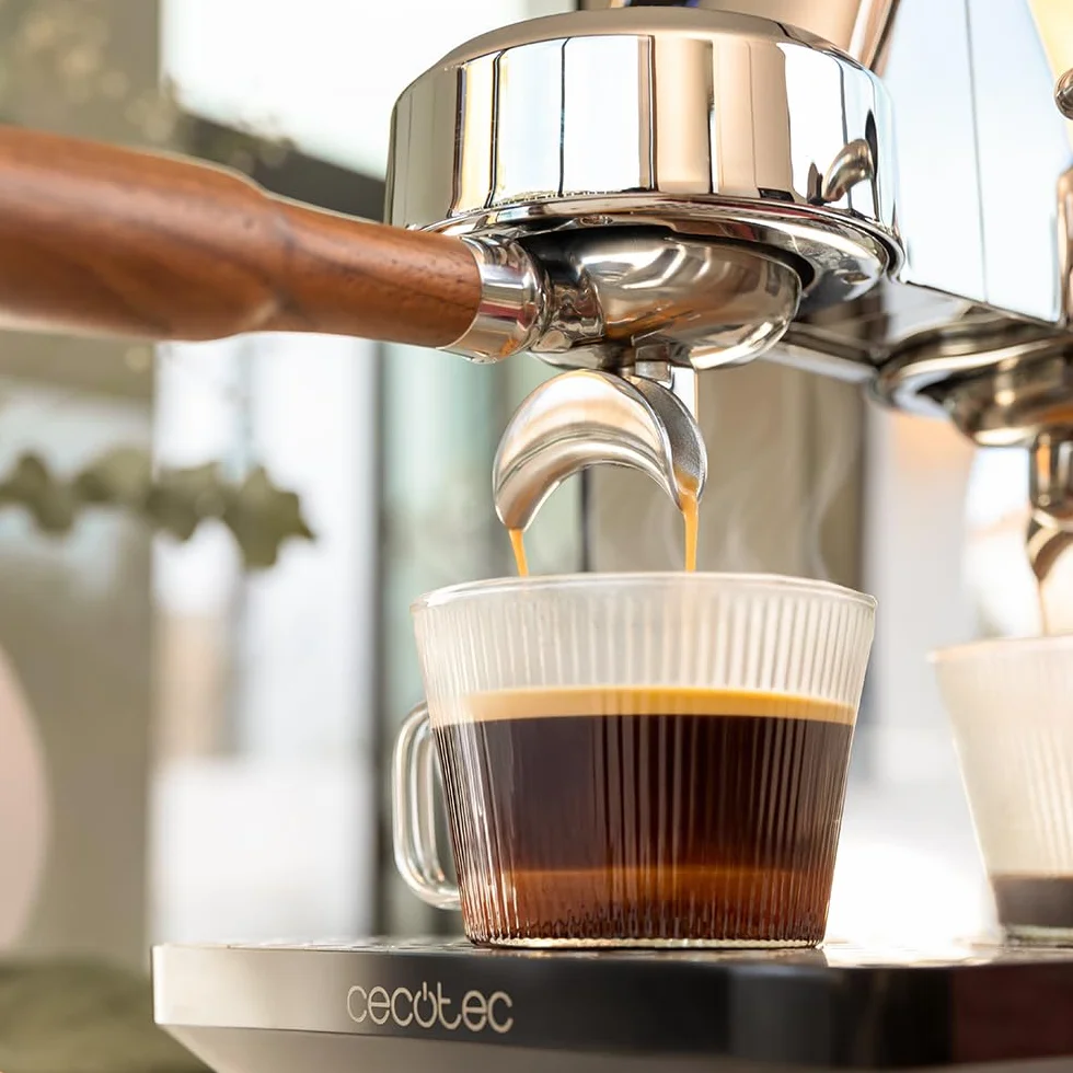 Cecotec Ekspres do kawy Barista Baristeo Intima, profesjonalny ekspres do kawy Barista, system wstępnego parzenia, pompa 15 bar, łatwe napełnianie, zbiornik na wodę 1,7 l i podgrzewacz do filiżanek