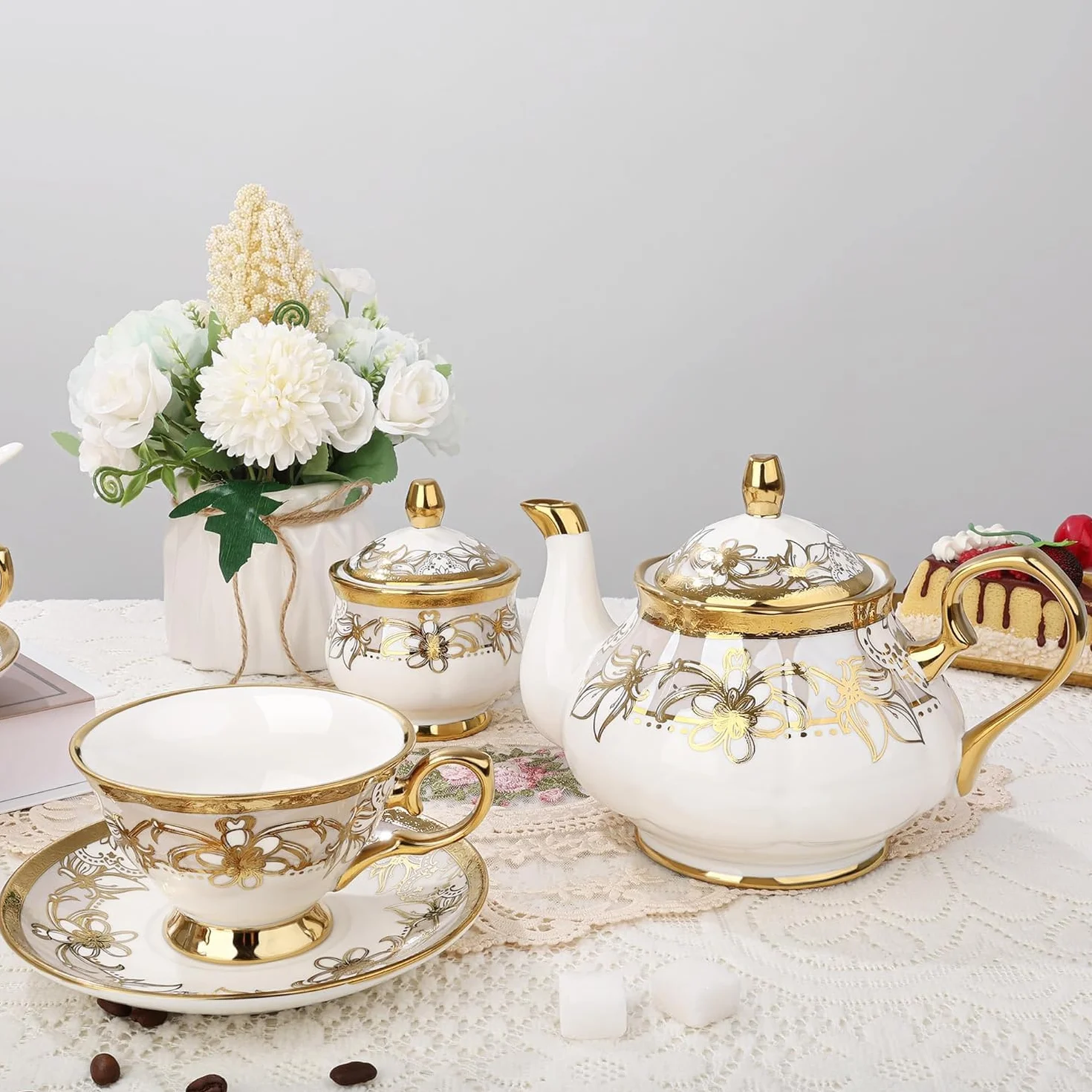 fanquare 21-częściowy porcelanowy serwis do herbaty z cukiernicą, dzbankiem na mleko, filiżankami i spodkami dla 6 osób, Królewski serwis do kawy z kwiatowym wzorem i złotym wykończeniem na przyjęcie